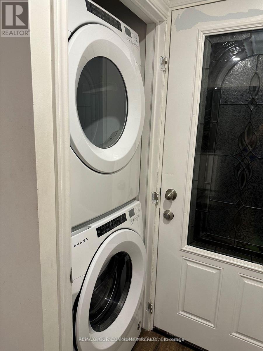 59 Topham Crescent, Richmond Hill, Ontario  L4C 9H2 - Photo 8 - N12968118