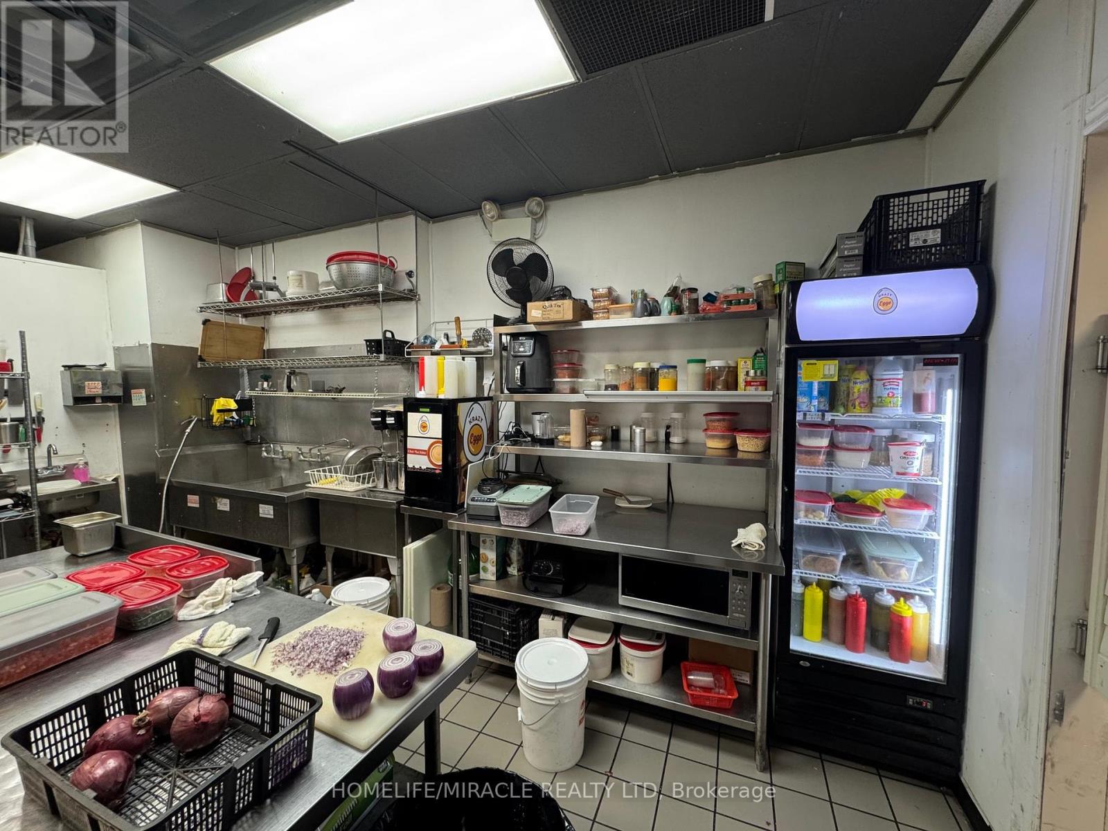 157 Bayfield Street, Barrie, Ontario  L4M 3B4 - Photo 9 - S12968066