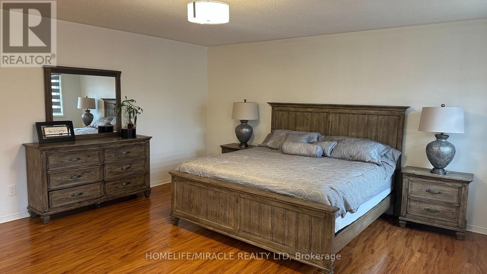 65 Fairhill Avenue, Brampton, Ontario  L7A 2E8 - Photo 7 - W12968006