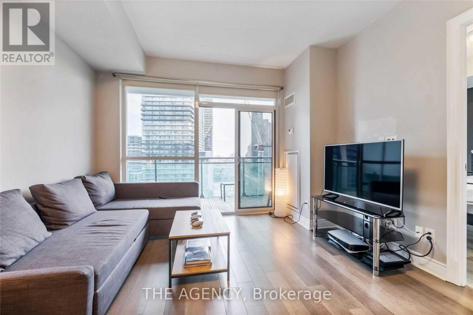 1013 - 16 Brookers Lane, Toronto, Ontario  M8V 0A5 - Photo 13 - W12968082