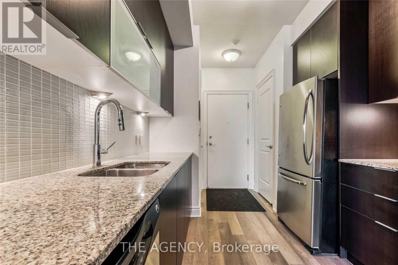 1013 - 16 Brookers Lane, Toronto, Ontario  M8V 0A5 - Photo 9 - W12968082