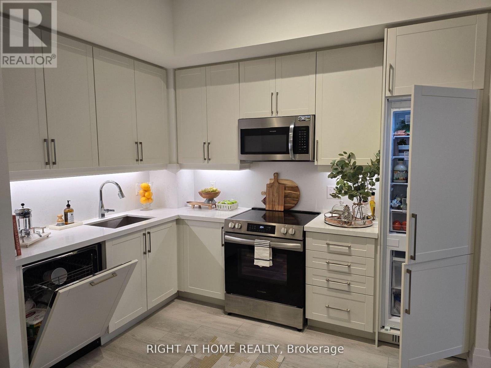 833 - 2450 Old Bronte Road, Oakville, Ontario  L6M 5P6 - Photo 9 - W12968102