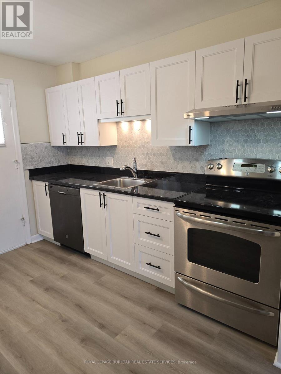 1 - 712 Ross Street, Burlington, Ontario  L7S 1S2 - Photo 7 - W12968112