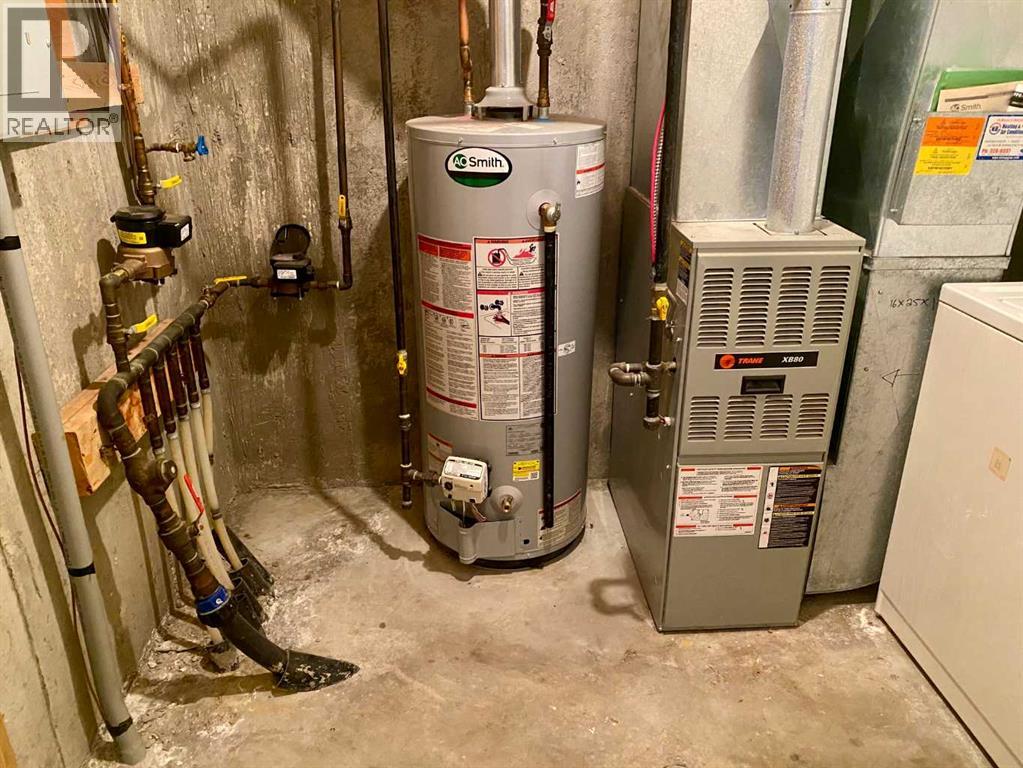 4, 5 Tartan Boulevard W, Lethbridge, Alberta  T1J 4Y5 - Photo 18 - A2299777