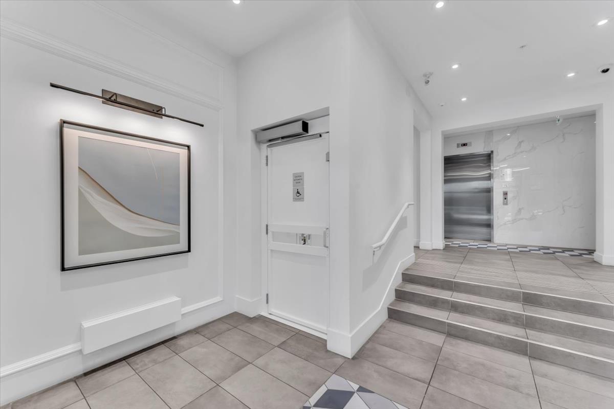 112 13929 105 Boulevard, Surrey, British Columbia  V3T 0R5 - Photo 2 - R3105794