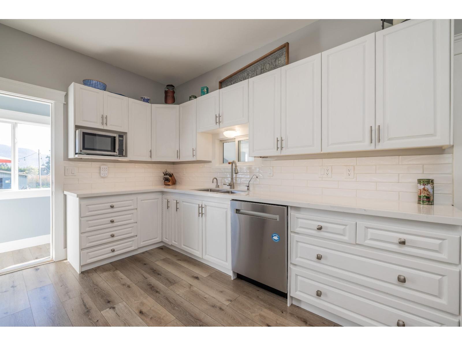 9183 Sylvester Road, Mission, British Columbia  V2V 7K6 - Photo 5 - R3107930