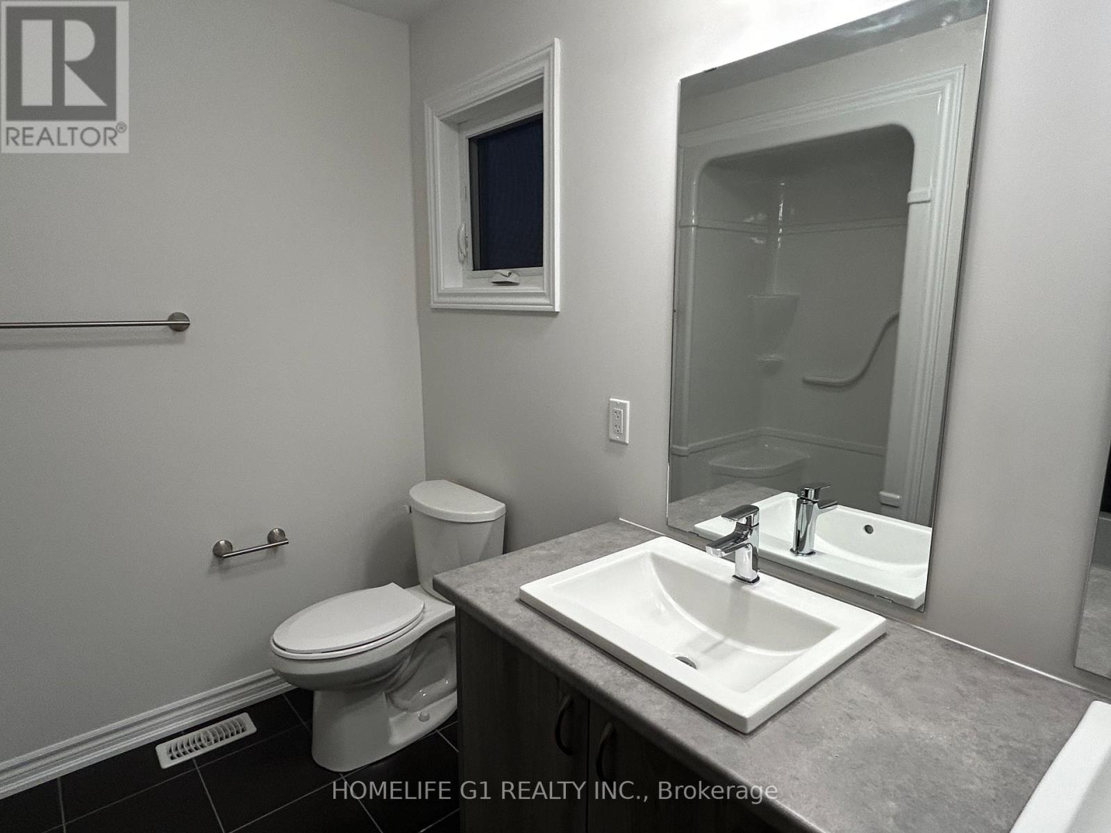 58 Bradley Avenue, Welland, Ontario  L3B 0K1 - Photo 6 - X12968072