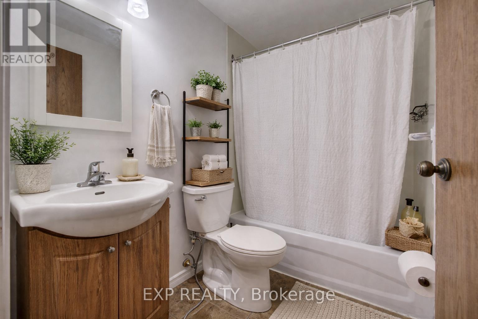 1107 - 55 Green Valley Drive, Kitchener, Ontario  N2P 1Z6 - Photo 11 - X12968088