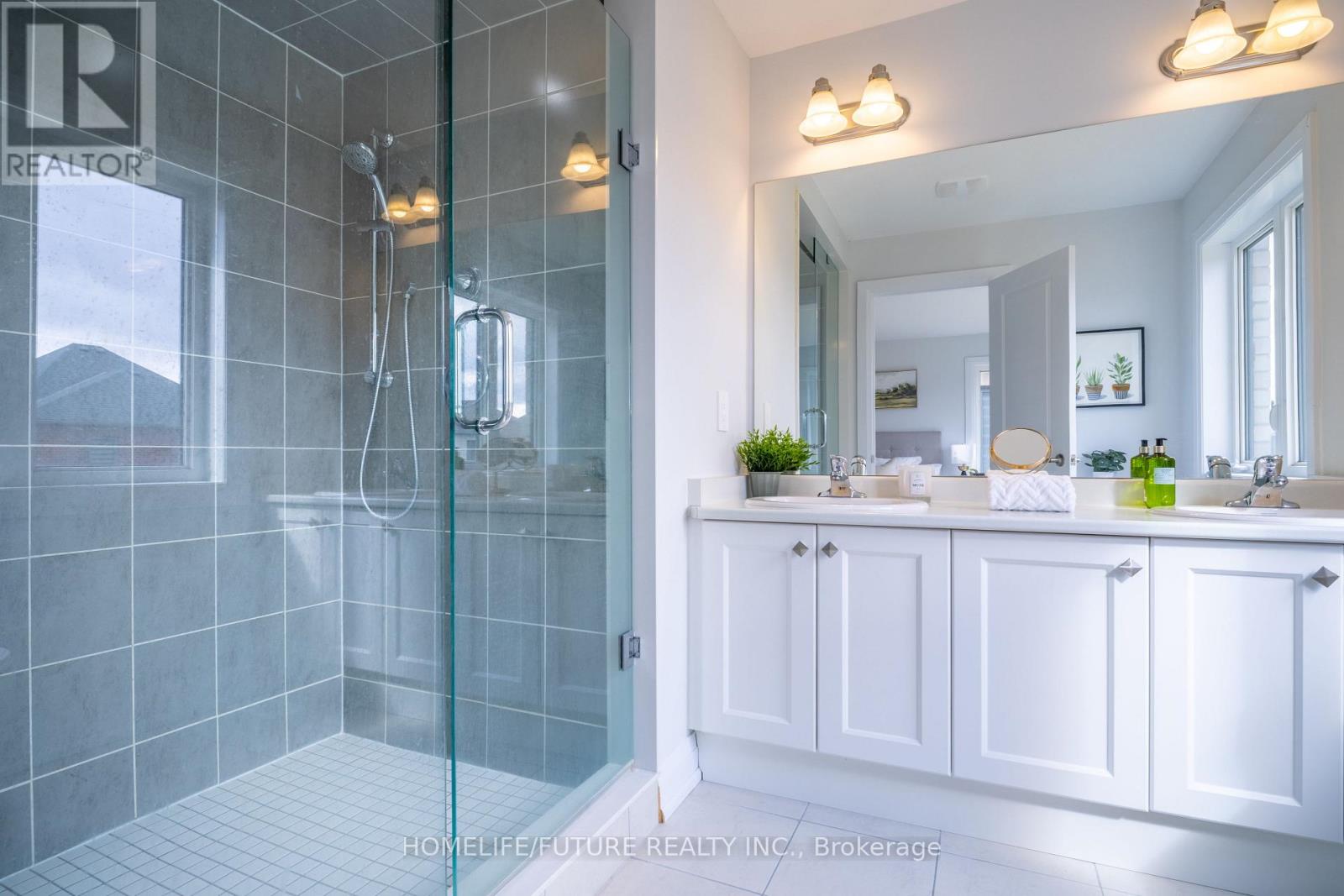 22 Mckay Avenue, Kawartha Lakes, Ontario  K9V 0R2 - Photo 15 - X12968108