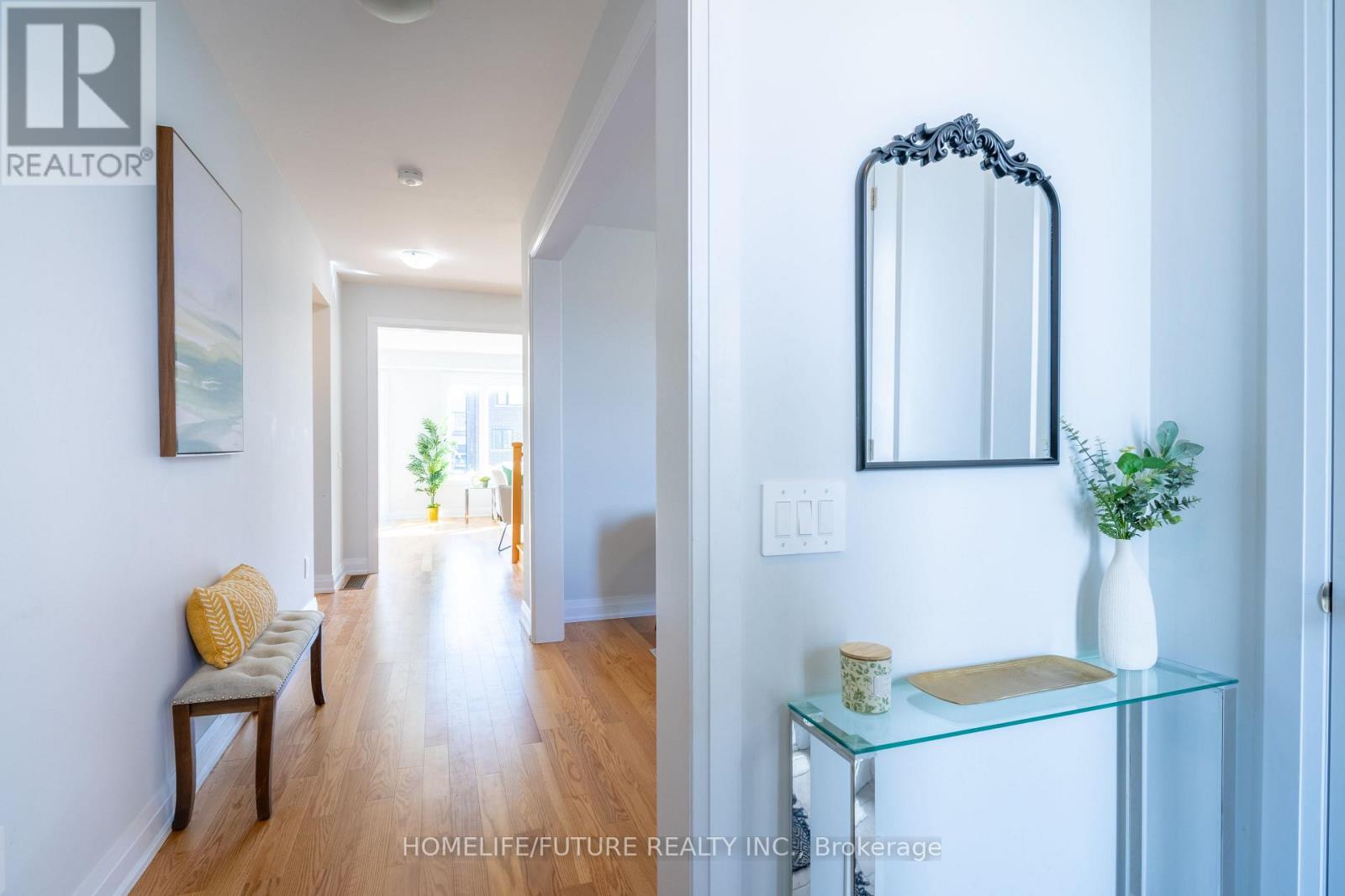 22 Mckay Avenue, Kawartha Lakes, Ontario  K9V 0R2 - Photo 3 - X12968108