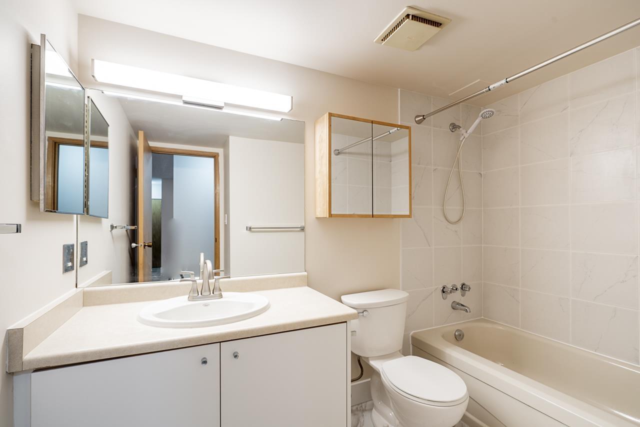 208 10644 151a Street, Surrey, British Columbia  V3R 8R3 - Photo 26 - R3106955