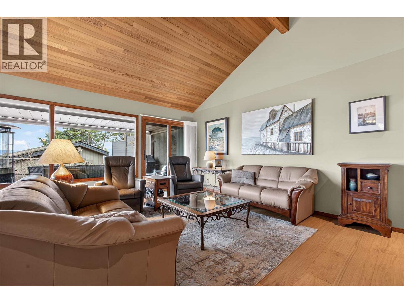 935 Lloyd Jones Drive West Kelowna Photo 10 935 Lloyd Jones Drive West Kelowna Photo 10