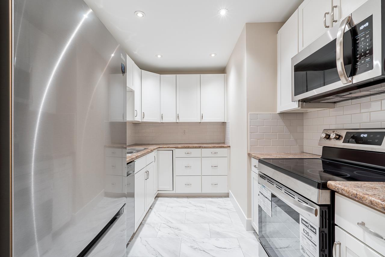 208 10644 151a Street, Surrey, British Columbia  V3R 8R3 - Photo 6 - R3106955