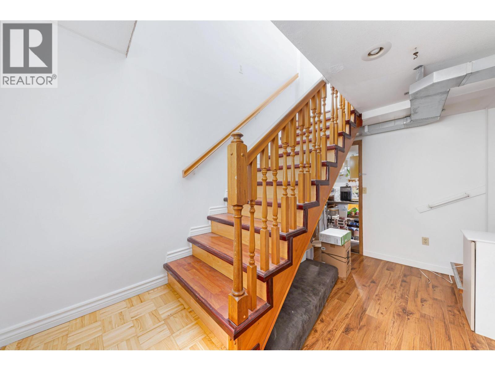 6777 Kerr Street, Vancouver, British Columbia V5S 3C7 - Photo 9 - R3107976