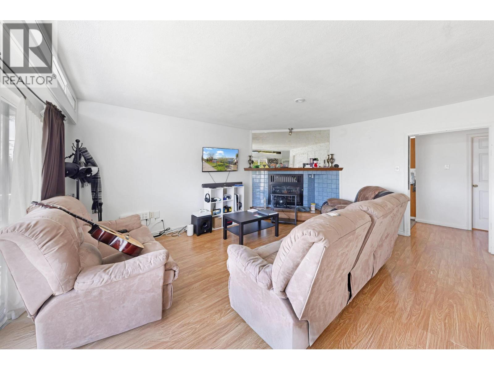 6777 Kerr Street, Vancouver, British Columbia V5S 3C7 - Photo 5 - R3107976