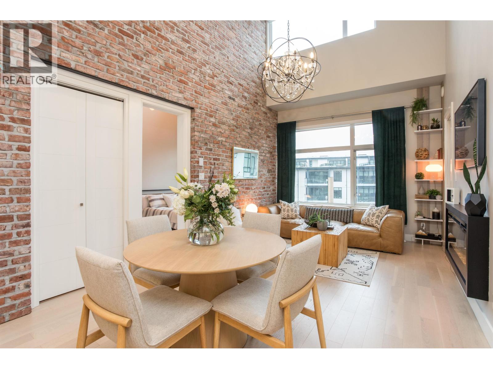 414 262 SALTER STREET, New Westminster, British Columbia