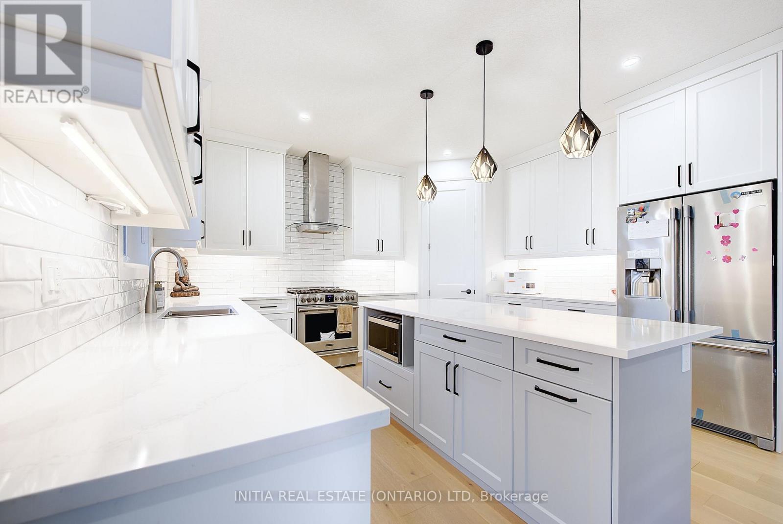 Photo 18 of 50 for 1891 Applerock Avenue