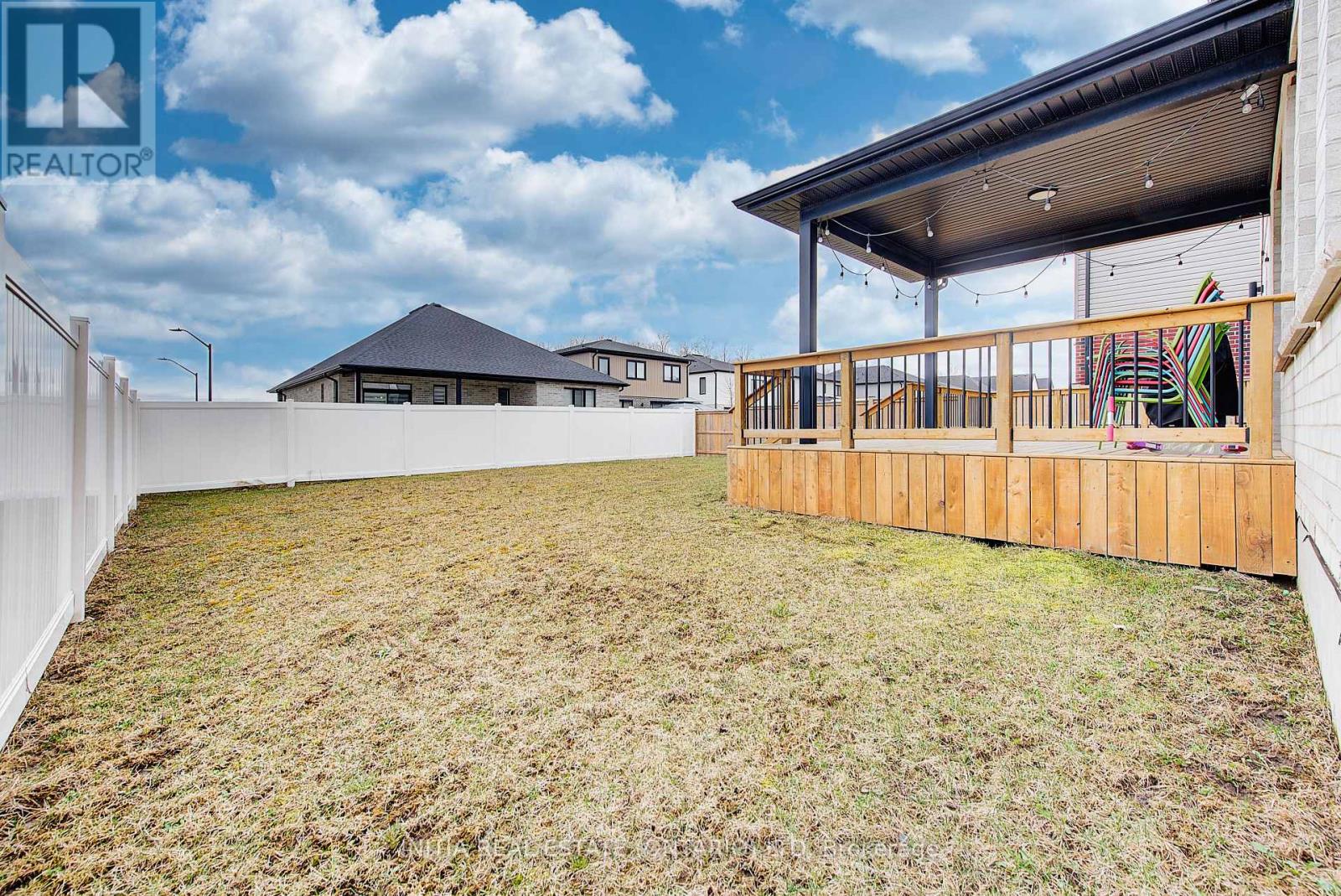 Photo 41 of 50 for 1891 Applerock Avenue