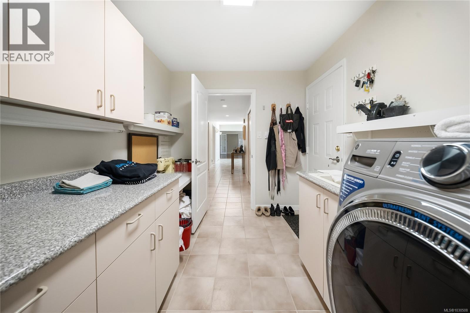 575 Johnstone Rd, Parksville, British Columbia  V9P 2A5 - Photo 38 - 1030508