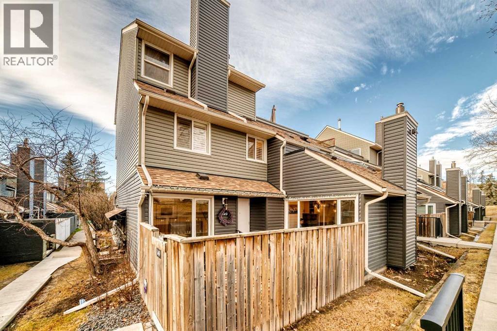 149, 66 Glamis Green Sw, Calgary, Alberta  T2E 6V1 - Photo 2 - A2294788
