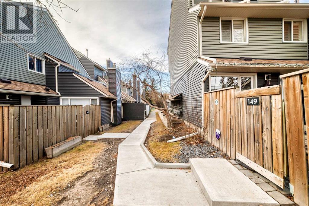 149, 66 Glamis Green Sw, Calgary, Alberta  T2E 6V1 - Photo 4 - A2294788