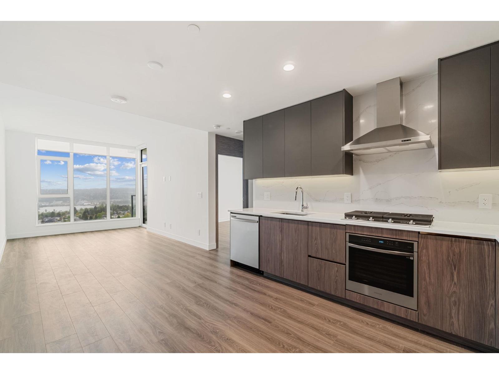 2302 10750 135a Street, Surrey, British Columbia  V3T 0V4 - Photo 6 - R3108109