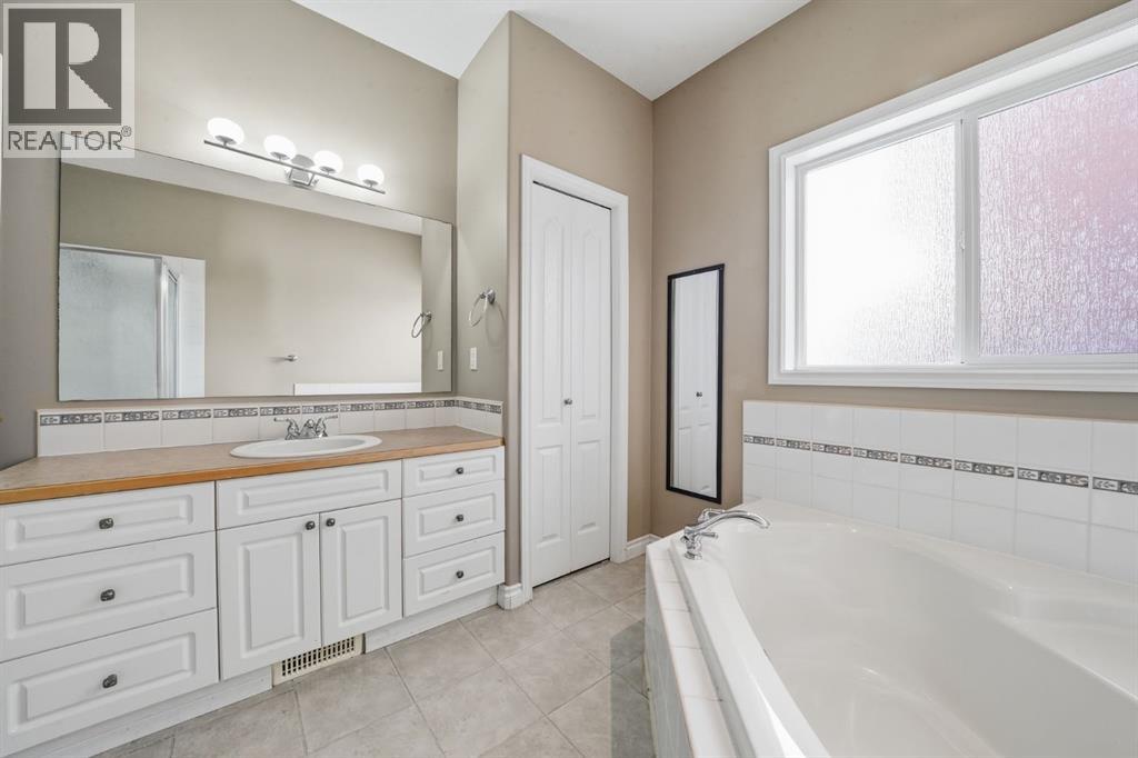 1106 Highland Green View NW, High River, Alberta  T1V 1X2 - Photo 15 - A2298061