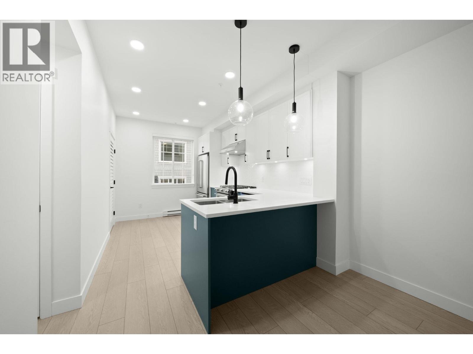 254 720 Robinson Street, Coquitlam, British Columbia  V3J 0P9 - Photo 8 - R3107809