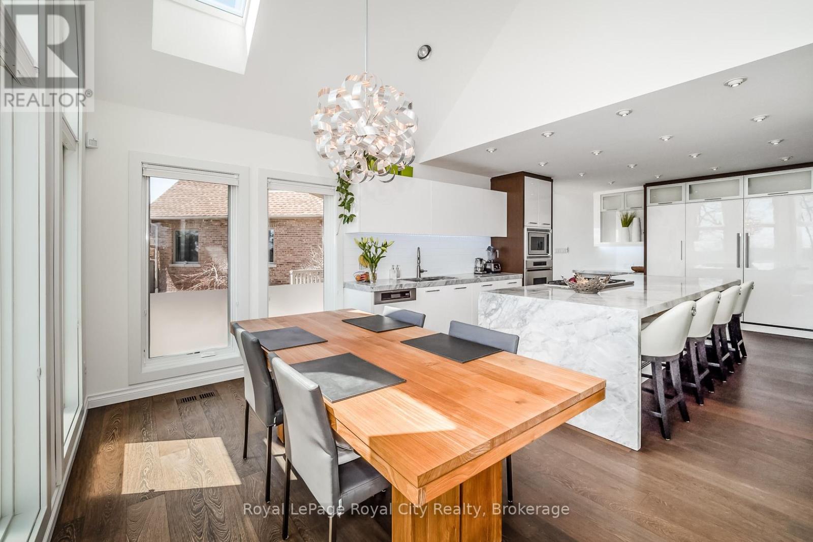 20 Fox Run Drive, Puslinch, Ontario  N0B 2J0 - Photo 8 - X12968154