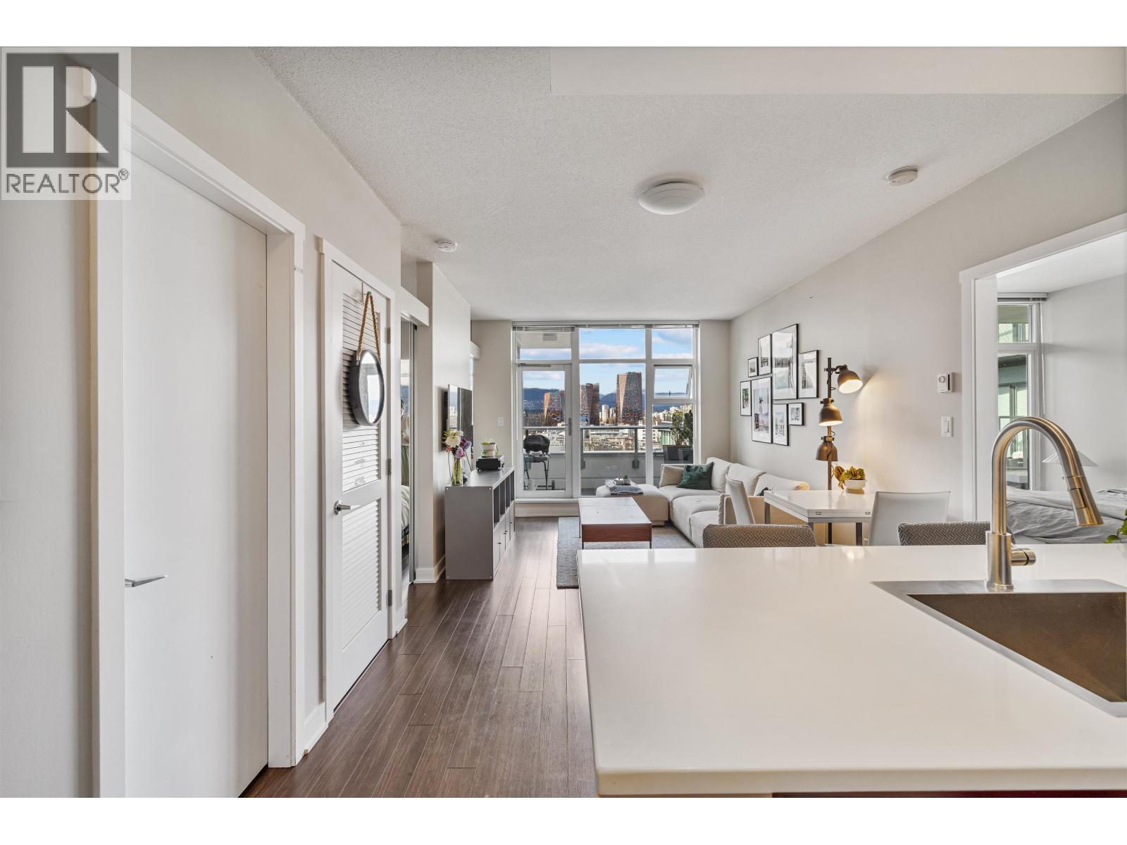 820 1777 W 7th Avenue, Vancouver, British Columbia  V6J 0E5 - Photo 8 - R3107997