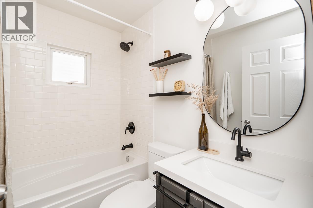 1938 Adanac Street, Vancouver, British Columbia  V5L 2E4 - Photo 30 - R3108006