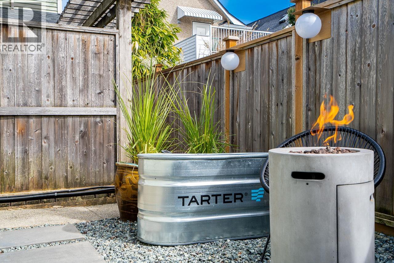 1938 Adanac Street, Vancouver, British Columbia  V5L 2E4 - Photo 35 - R3108006