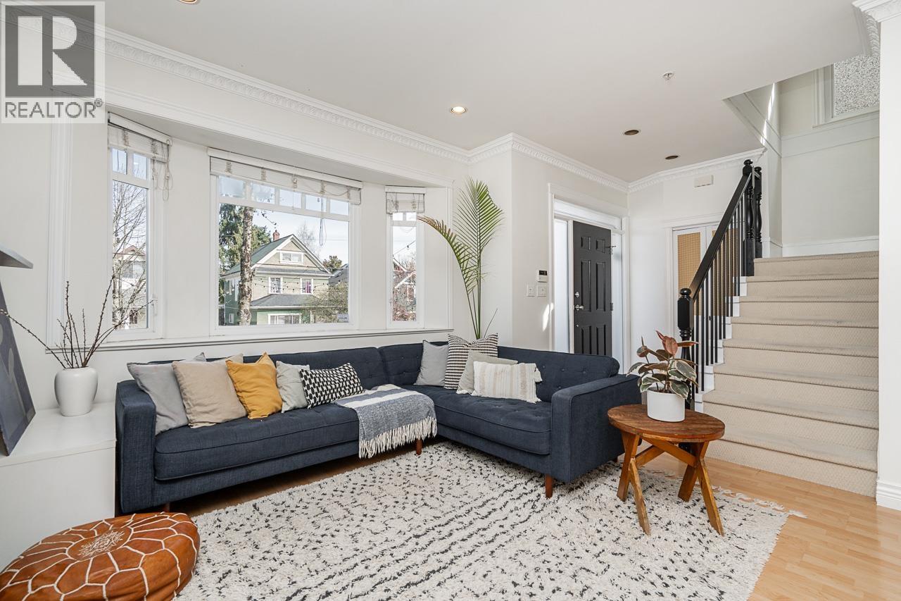 1938 Adanac Street, Vancouver, British Columbia  V5L 2E4 - Photo 6 - R3108006