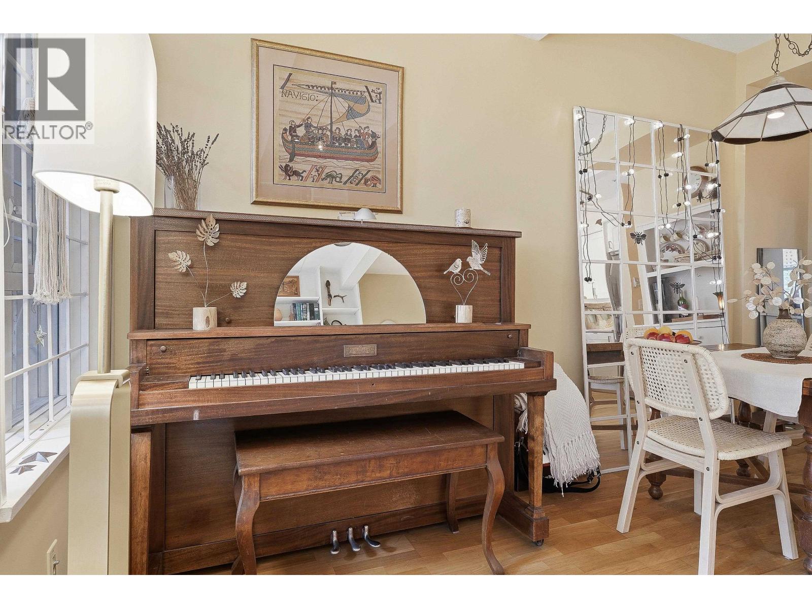 123 3440 W Broadway, Vancouver, British Columbia V6R 4R2 - Photo 7 - R3108020