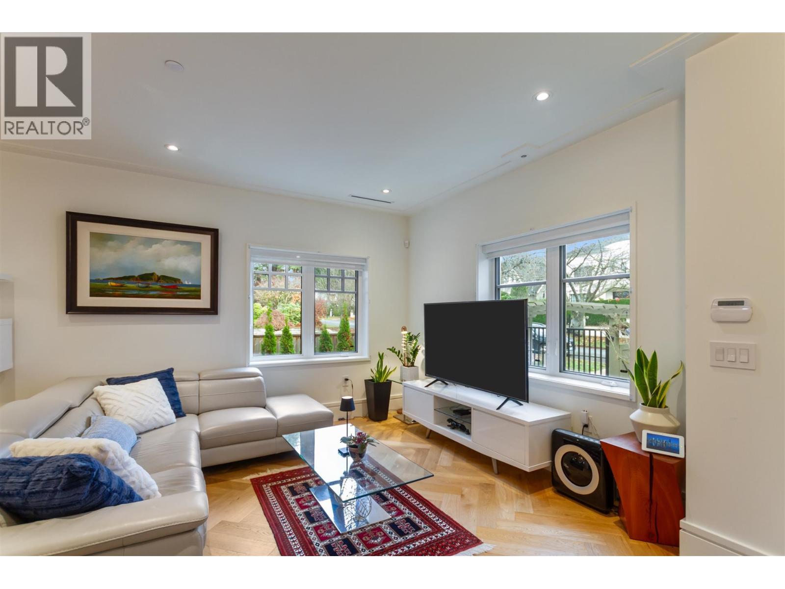 B 7061 Cypress Street, Vancouver, British Columbia  V7N 3E6 - Photo 5 - R3108024