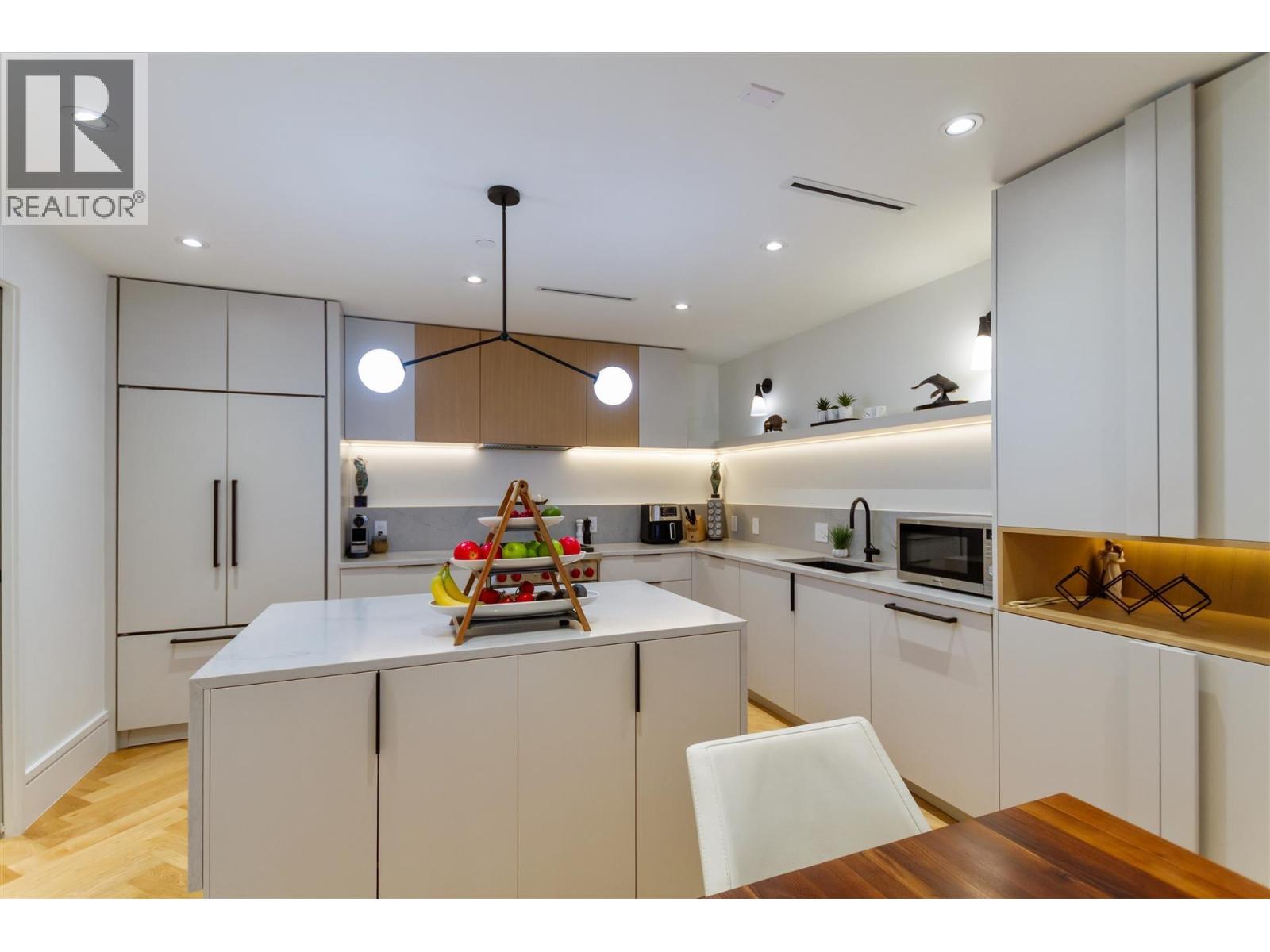 B 7061 Cypress Street, Vancouver, British Columbia  V7N 3E6 - Photo 8 - R3108024