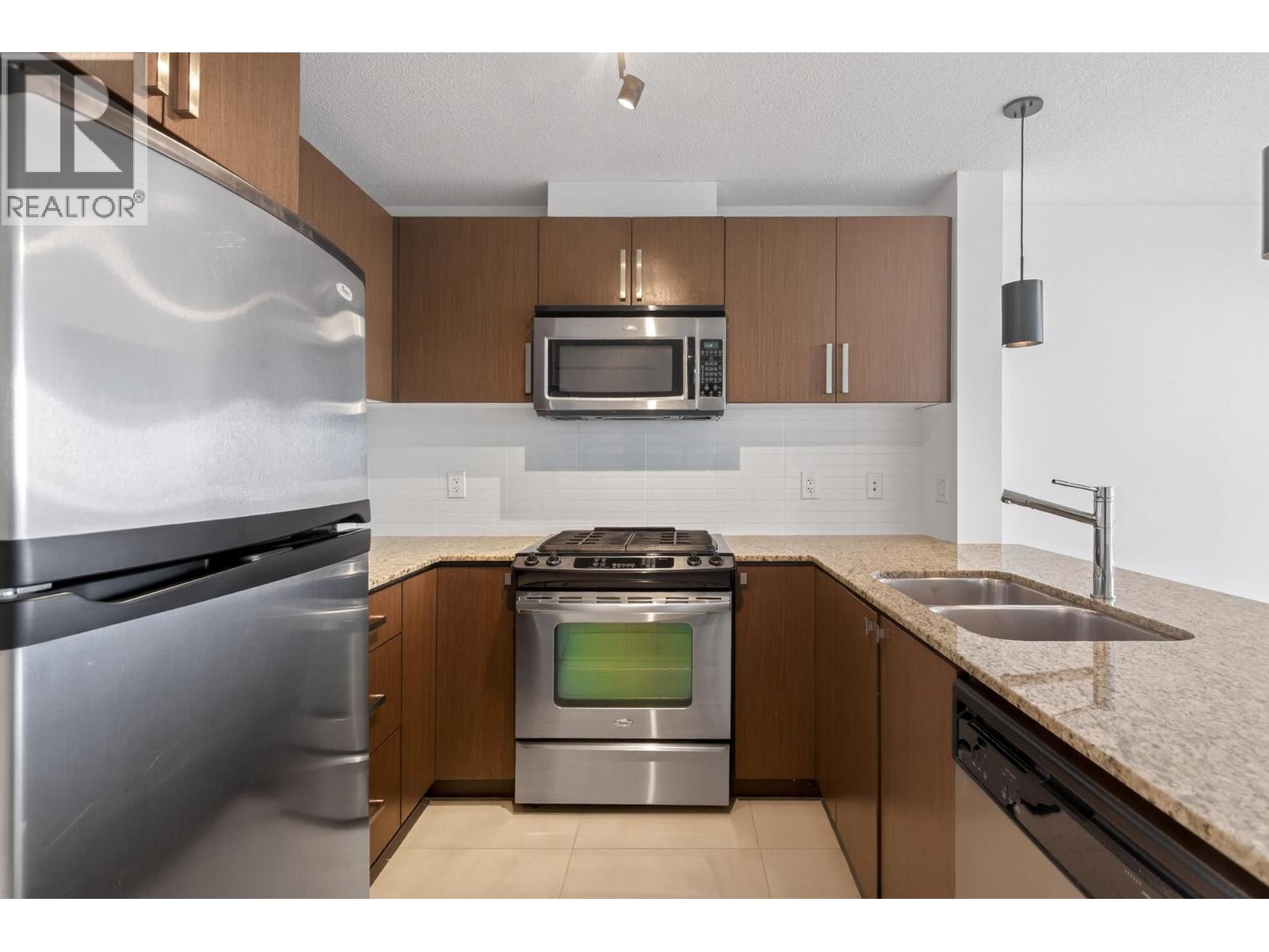 2203 9868 Cameron Street, Burnaby, British Columbia  V3J 0A5 - Photo 7 - R3108029