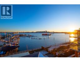 520 755 HARBOURSIDE DRIVE, North Vancouver, British Columbia