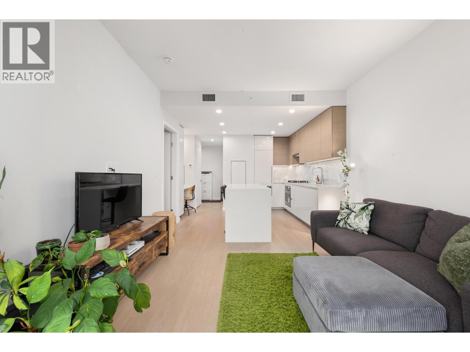 1301 2186 Gilmore Avenue, Burnaby, British Columbia  V5C 0N7 - Photo 1 - R3108053