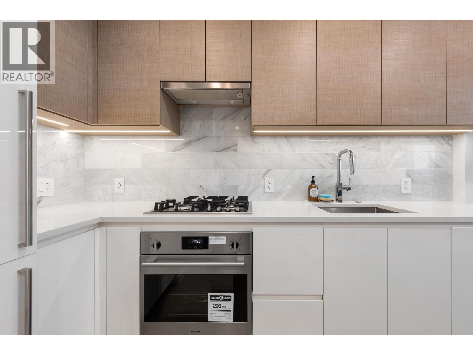 1301 2186 Gilmore Avenue, Burnaby, British Columbia  V5C 0N7 - Photo 10 - R3108053