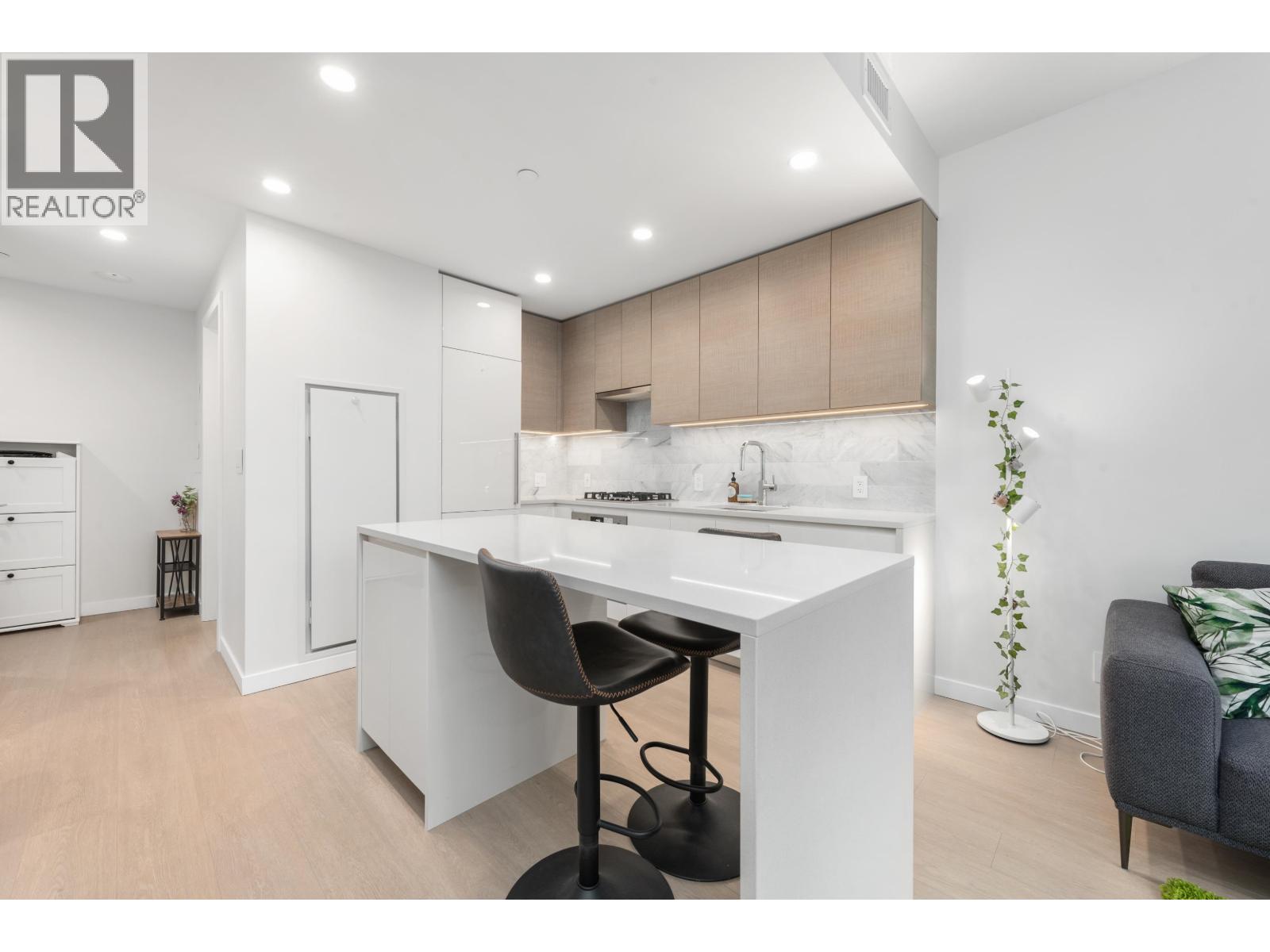 1301 2186 Gilmore Avenue, Burnaby, British Columbia  V5C 0N7 - Photo 7 - R3108053