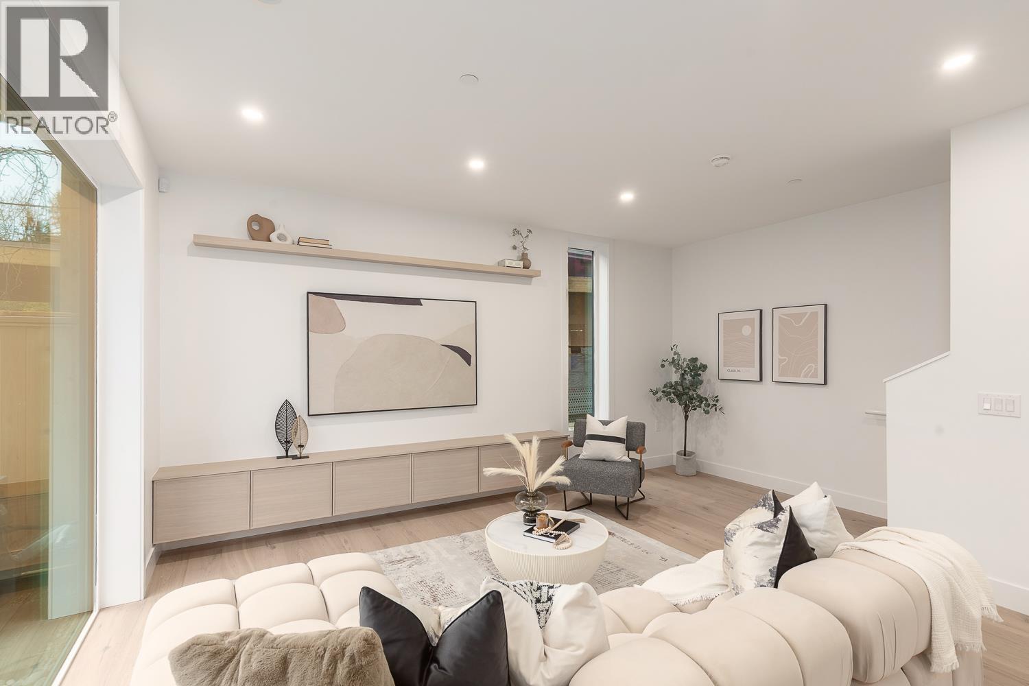 462 E 17th Avenue, Vancouver, British Columbia  V5V 1B1 - Photo 4 - R3108059