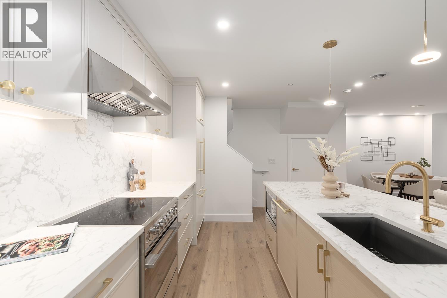 458 E 17th Avenue, Vancouver, British Columbia  V5V 1B1 - Photo 6 - R3108064