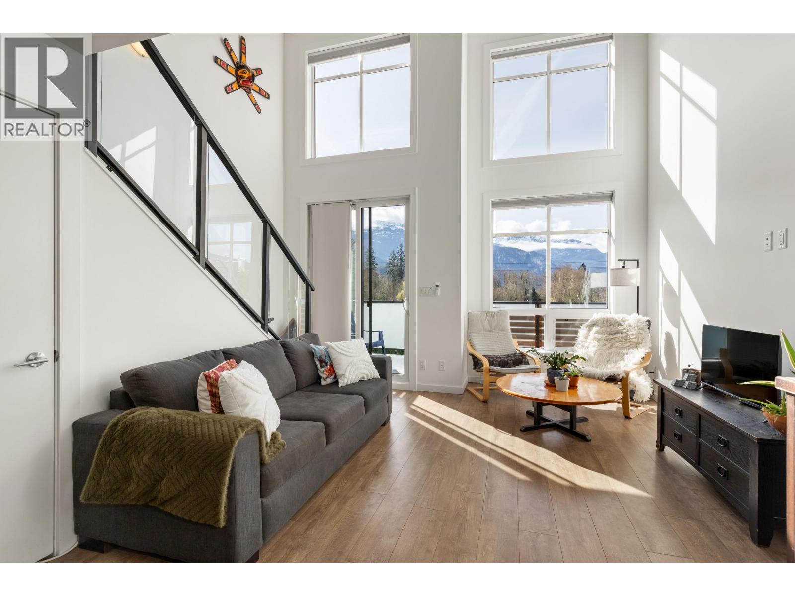 204 39767 Government Road, Squamish, British Columbia V8B 0Z1 - Photo 4 - R3108085