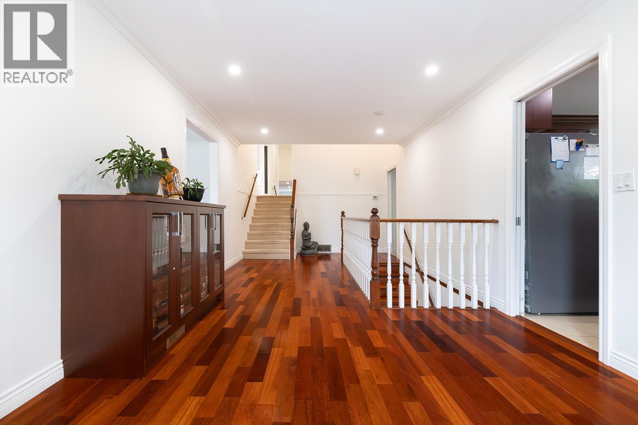 432 Riverview Crescent, Coquitlam, British Columbia  V3C 4X8 - Photo 10 - R3108045