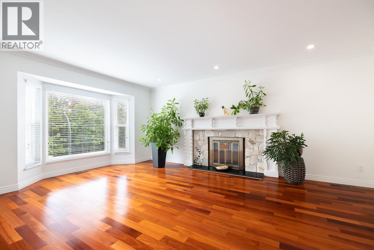 432 Riverview Crescent, Coquitlam, British Columbia  V3C 4X8 - Photo 11 - R3108045