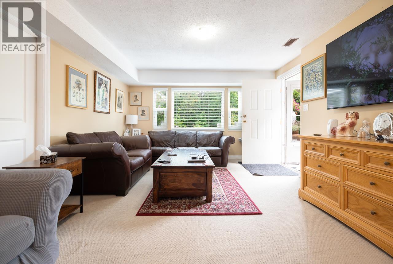 432 Riverview Crescent, Coquitlam, British Columbia  V3C 4X8 - Photo 35 - R3108045