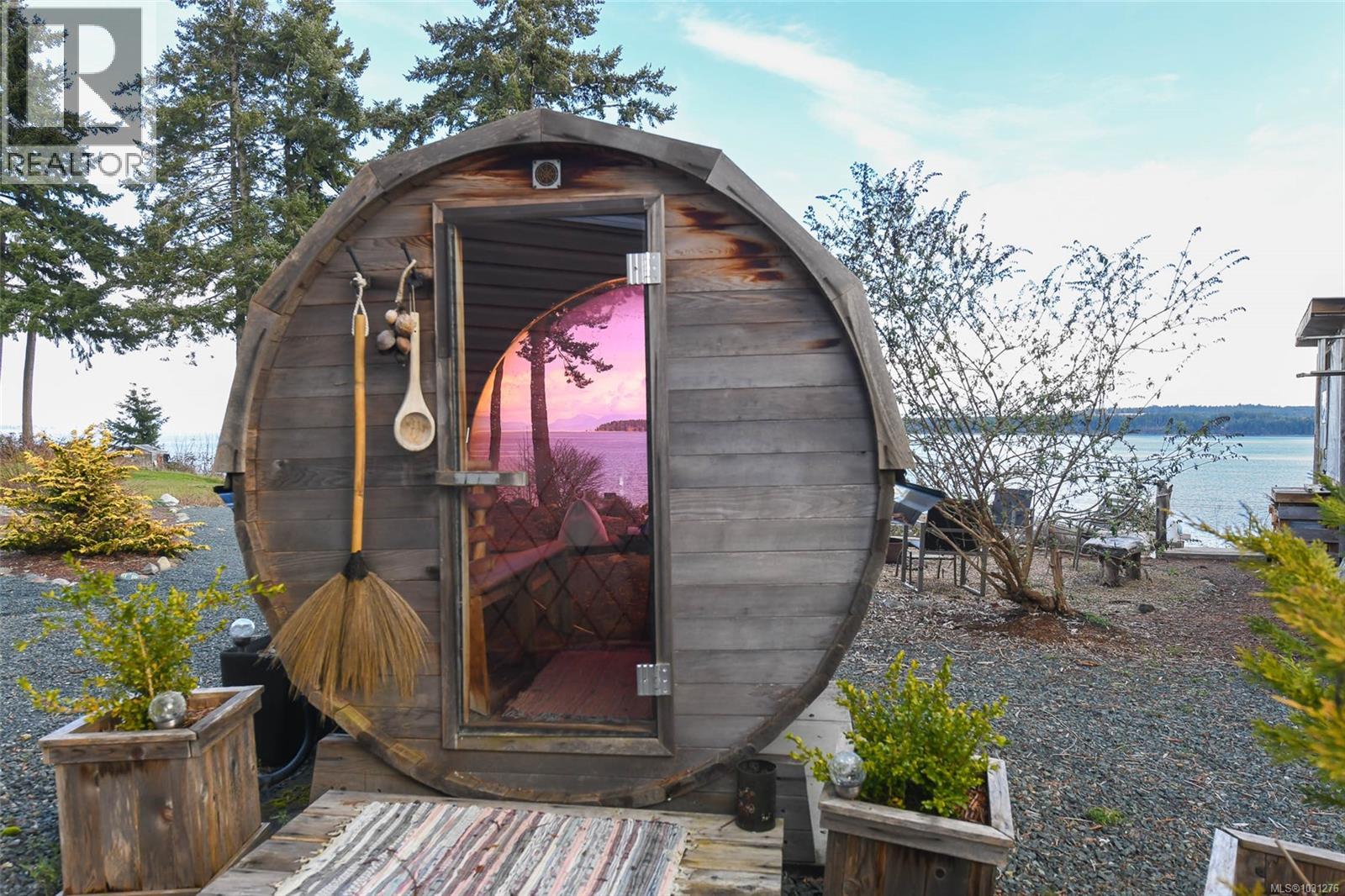 5896 Garvin Rd, Union Bay, British Columbia  V0R 3B0 - Photo 40 - 1031276