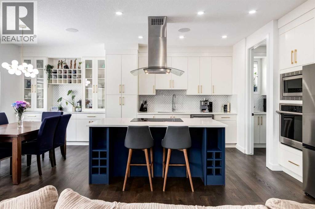 305 Kinniburgh Cove, Chestermere, Alberta  T1X 0Y7 - Photo 4 - A2299246