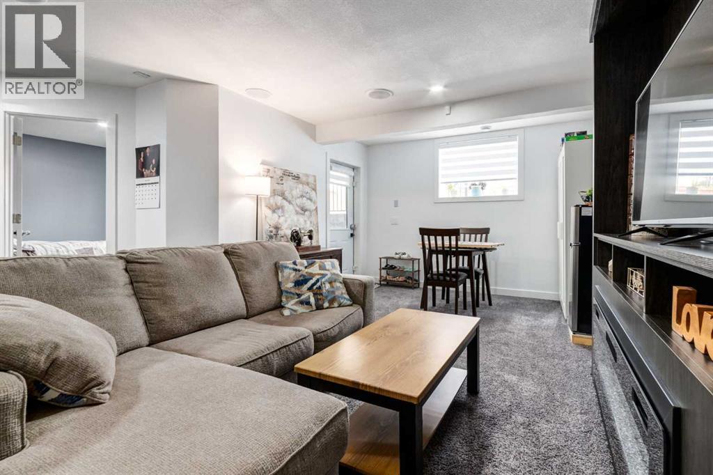 305 Kinniburgh Cove, Chestermere, Alberta  T1X 0Y7 - Photo 40 - A2299246